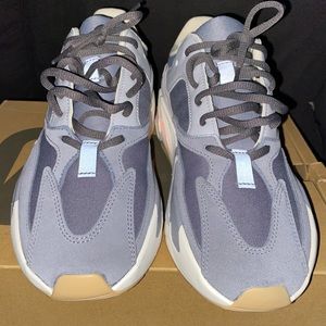 Yeezy boost 700 “magnet” sz 8.5